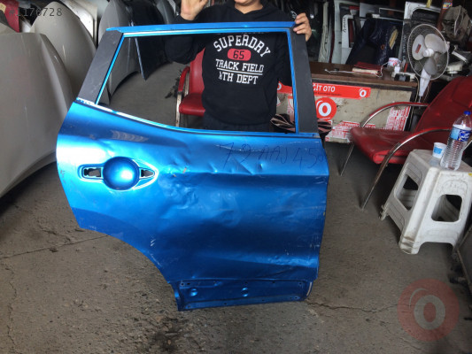 Nıssan oasghai çıkma arka sağ kapı J11