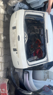 çıkma parça ford fiesta arka bagaj kapısı