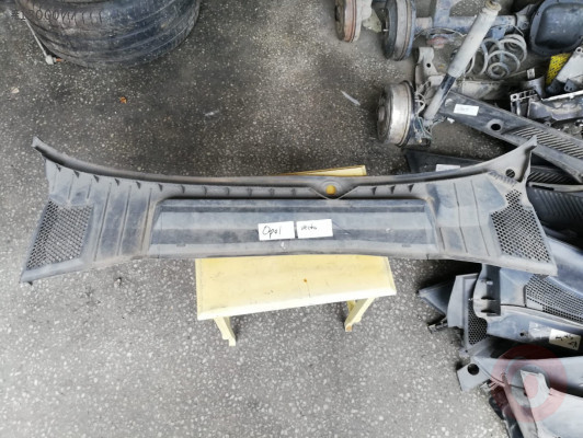 Opel Vectra Ön Cam Izgarası Hatasız Orjinal Çıkma