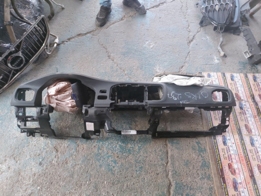 Volvo s60 patlak torpido gögüslük