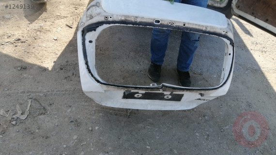FORD FİESTA BAGAJ KAPISI BEYAZ ÇIKMA ORİJİNAL 2009-17