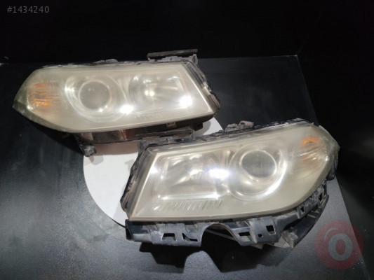 Renault Megane 2 Sağ Sol Far 8200412752 8200412754