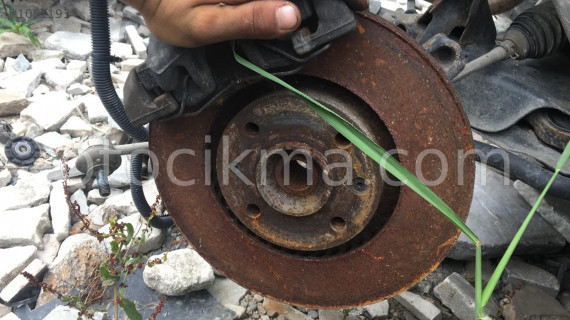 citroen berlingo çıkma sol taşıyıcı disk fren merkezi