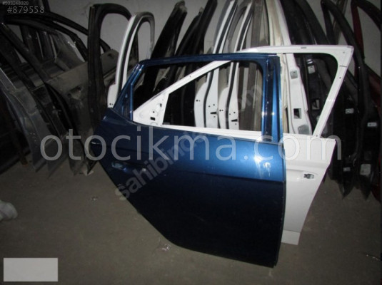 SEAT LEON 2015 SAĞ ARKA KAPI