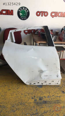 Clio 4 sağ arka kapı 900 TL
