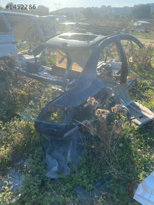 MERCEDES C 180 SAG ARKA CAMURLUK GUCMANLAR OTO
