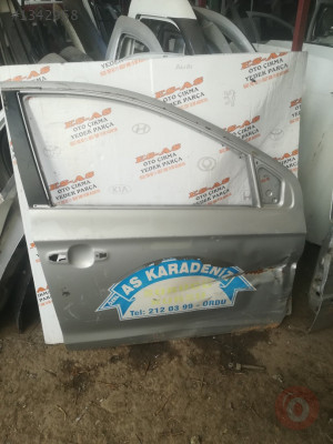 Hyundai İ20 sağ ön kapı 2008 2014