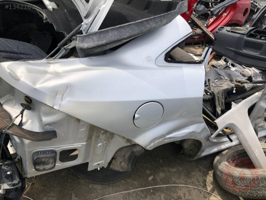 Fiat Linea Sağ Arka Çamurluk Orjinal Çıkma