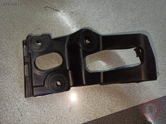 AUDİ A4 TAMPON BRAKETİ 8E0853922D