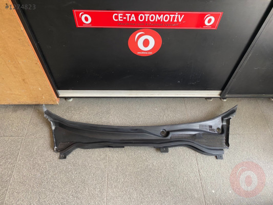 FİAT FİORİNO ÖN CAM IZGARASI ÇIKMA ORJİNAL