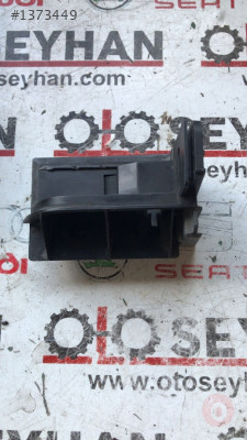 9928100014 bmw x5 e70 bagaj perde tutucu sağ