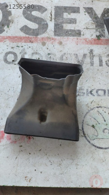 64227063335 7063335 bmw 5 e60 orta kalorifer çıkış borusu