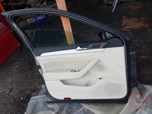 Passat B8 Sol Ön Kapı Döşemesi Hatasız Orjinal Çıkma