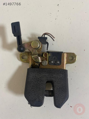 Volkswagen Bora Bagaj Kilidi 1J5827505E