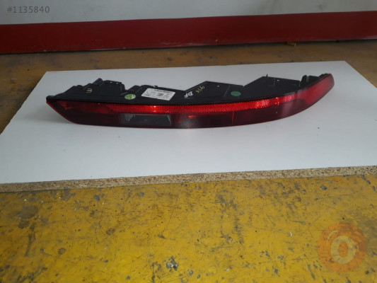 AUDİ Q3 2013 ARKA REFLEKTÖR