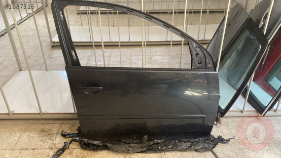 VW GOLF 5 SAĞ ÖN KAPI HATASIZ ORJ ÇIKMA