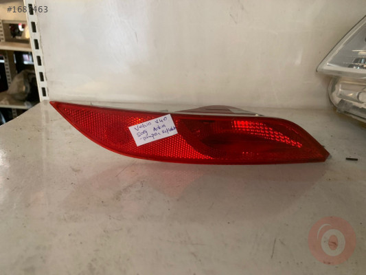 VOLVO V40 SAĞ ARKA TAMPON REFLEKTÖRÜ 31420160