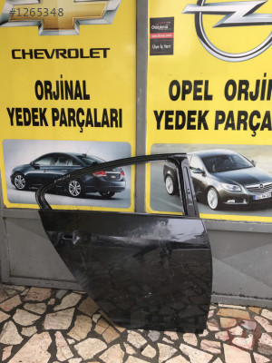 Opel insignia sağ arka kapı