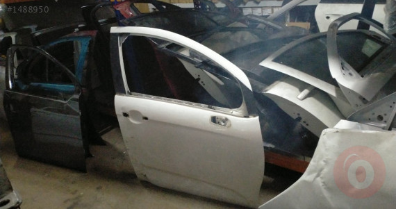 Citreon C3 ön sağ kapı model 2010-2015
