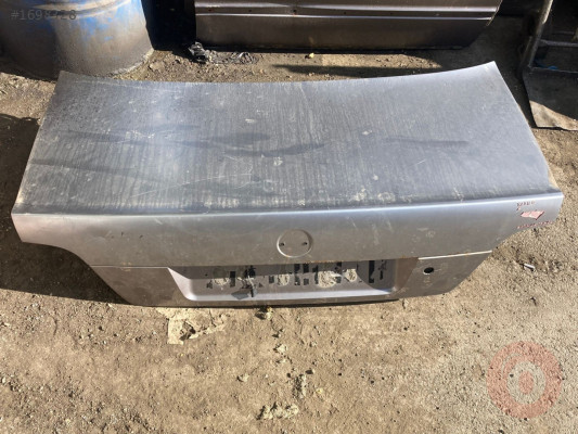 BMW E38 7 SERİSİ ÇIKMA ORJİNAL BAGAJ KAPAĞI