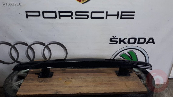 VOLKSWAGEN TRANSPORTER T5 ARKA TAMPON DEMİRİ ÇIKMA