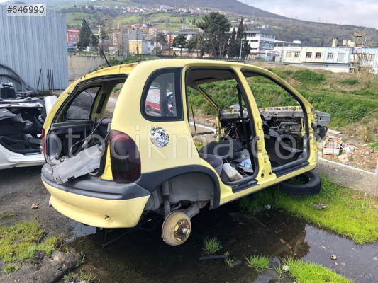 Opel Corsa B Arka tampon sarı hatasız orjinal çıkma