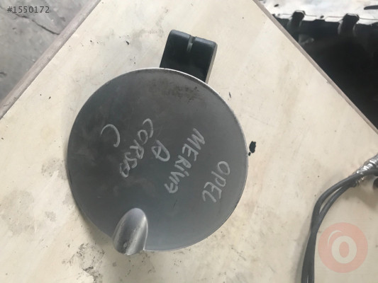 Opel Corsa C dış depo kapağı çıkma orjinal