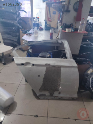 Passat b8 sağ arka kapı orjinal çıkma parça