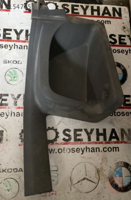 4M51-A13244 ford focus 2 2010 sağ arka eşik kaplaması