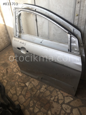 2016 model ford fokus on kapı