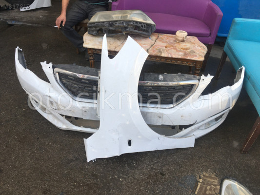 Peugeot 301 Çıkma sağ çamurluk