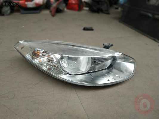 Renault Fluence sağ ön far