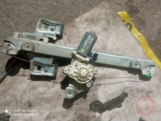 CHRYSLER 300C SOL ARKA KAPI CAM KRİKOSU