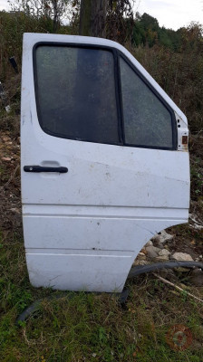 mercedes sprinter çıkma sağ ön kapı