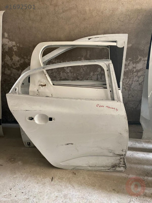 MEGANE 4 SAĞ ARKA KAPI ORİJİNAL ÇIKMA