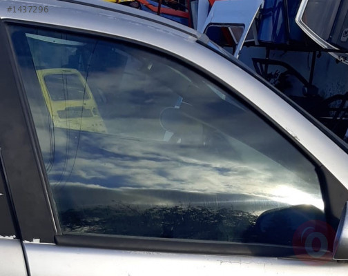 fiat palio çıkma sağ ön kapı camı