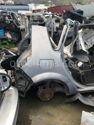 Renault Scenic Sağ Arka Çamurluk hatasız orjinal çıkma