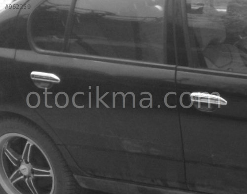 KOMPLE ÇIKMA 2000 NİSSAN PRİMERA 1.8 SAĞ TAKIM KAPI KOLU.