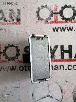 5P0943021 seat leon 2002 plaka lambası