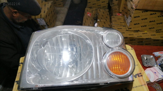 NİSSAN PICK UP 2002-2010 ÖN SOL FAR ÇELİKLER OTO ÇIKMA
