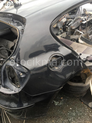 Bmw 116 sağ arka çamurluk hatasız orjinal çıkma