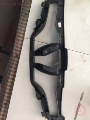 Ön Panjur Alt Çıtası Clio IV 2013 - 628101467R