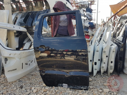 Volksvagen amarok sag arka kapı siyah renk
