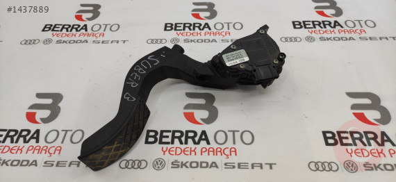 VOLKSWAGEN PASSAT CC 2008-2008 GAZ PEDALI 8D1721523K