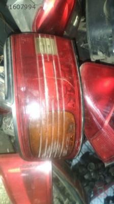 Mazda 323 sol arka stop