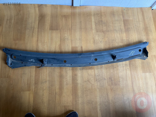 RENAULT TRAFİC ÖN CAM IZGARA ELEĞİ ÇIKMA YEDEK PARÇA