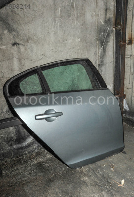 2012 çıkma volvo s60 sağ arka kapı