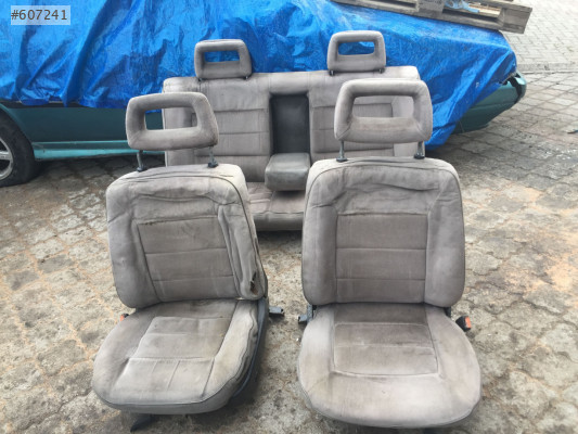 1985 AUDI 100 KOLTUK  SET