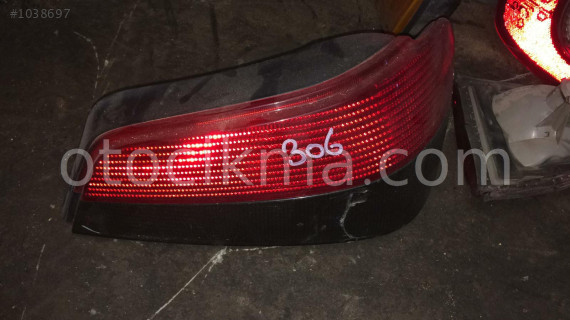 peugeot 306 çıkma sağ stop  lambası