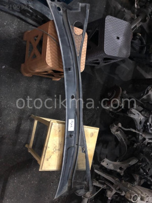 Renault Kangoo 2 Ön Cam Izgarası hatasız orjinal çıkma